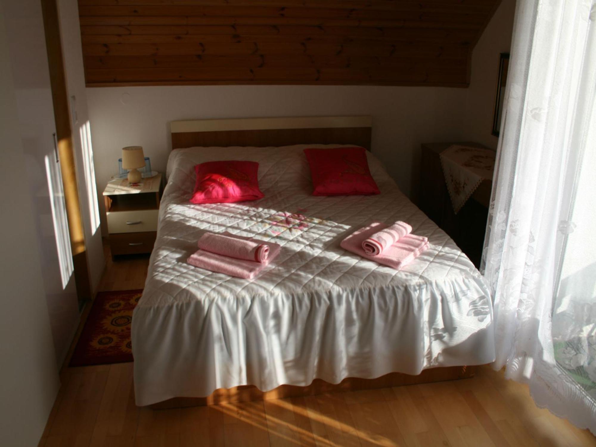 Adriana Guesthouse Jezerce Værelse billede